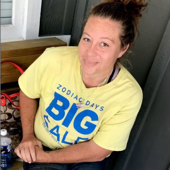 Meet your Posher, Crystal lynn - Picture 5 of 8